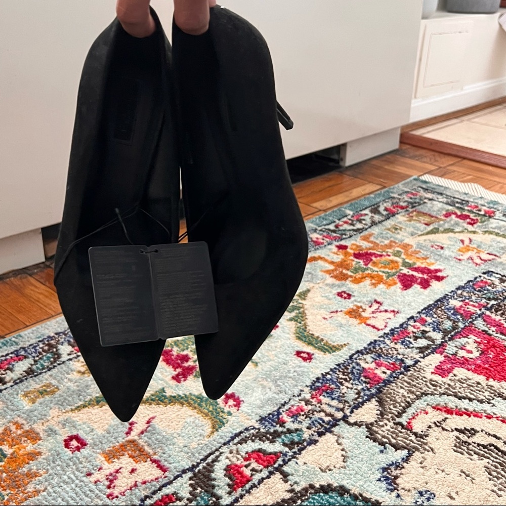 Black Forever 21 heels - Picture 2 of 4